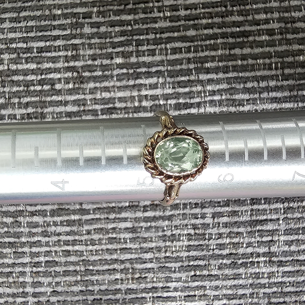 Elegant Green Gemstone Ring